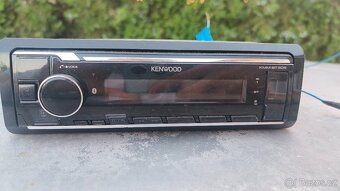 AUX a Bluetooth Autorádio KENWOOD - 3