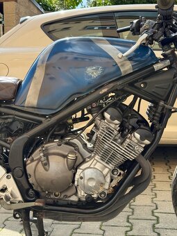 Yamaha XJ600 N Café Racer (bouraná) - 3
