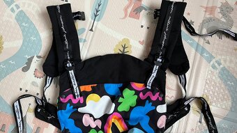 Ergonomické nosítko Kinderkraft Huggy Happy Shapes - 3