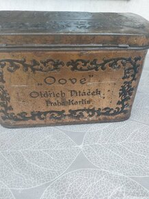 Stará plechová krabička- značená. - 3