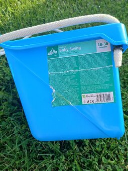 Plastová houpačka - 3