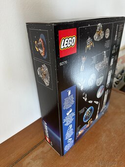 LEGO® Ideas 92176 NASA Apollo Saturn V - 3