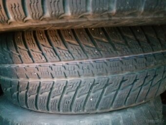 Zimní 225/60 r17 nokian - 3