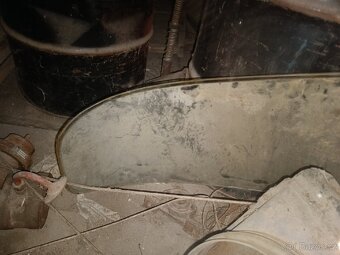 Zadní sklo Škoda 1000MB - 3