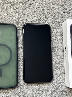 IPhone 11 + příslušenství - 3