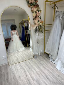 Nádherné svatební šaty - 3