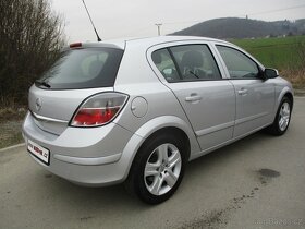Opel Astra 1.6i 16v 85kW TWINPORT BEZ KOROZE 2010 - 3