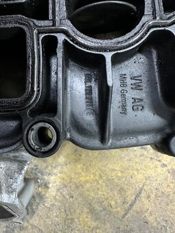 Vířivé klapky sání 2.0 TDI 03L129086 - 3