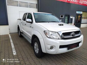 Toyota Hilux 2,5 D-4D Double Cab Terra (2010) - 3
