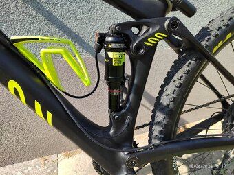 Canyon Lux CF 8.0 Pro Race - 3