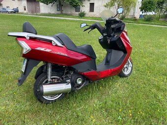 Skútr Daelim 125 cm řidičák B - 3