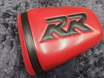 Prodám zadní sedlo CBR 900 RR SC33 - 3