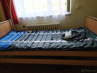 Antidekubitní třikomorová matrace s kompresorem - 3