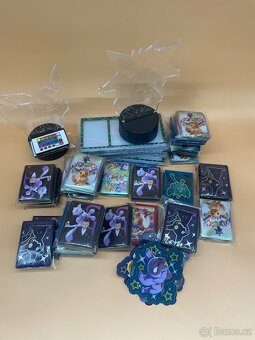 Pokémon karty - 3000ks + příslušenství - 3