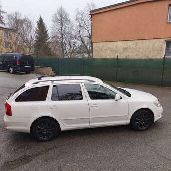 Škoda Octavia combi 1.6 TDI 77kw, poctivých 246tkm, rok 2011 - 3