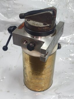 Ruční pumpa hydraulická - lis apod. - 3