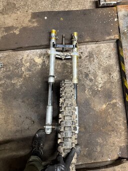 Přední vidlice +kolo - 3