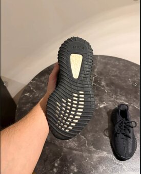 Yeezy boost 350 rozmer 38 cerne - 3