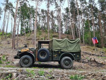 Dodge m37 s navijákem - 3