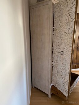 Masivní skříně - mangové dřevo, bílá patina, dekor mandal - 3