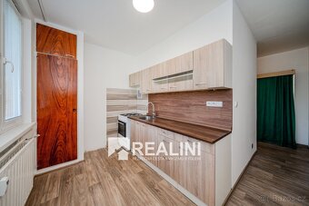 Prodej bytu 2+1 s převodem do osobního vlastnictví, 54 m2 v - 3