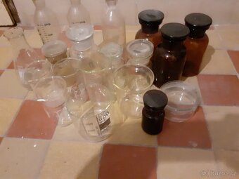 Laboratorní sklo - 3