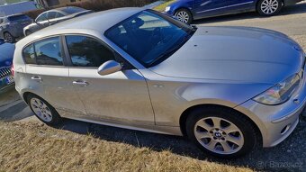 Nadčasová stříbrná kráska BMW 118D hledá svůj nový domov - 3