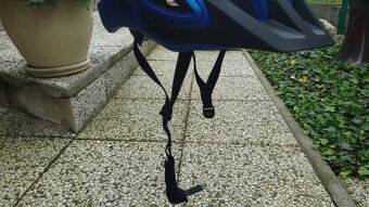 Cyklistická přilba UVEX vel. 54-58 - 3