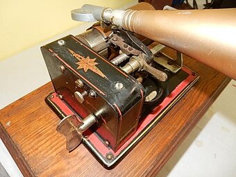 FONOGRAF - 3