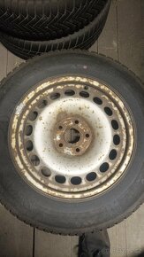 celá kola 215/65 R16 (pneu + plechové disky + krytky šroubů) - 3