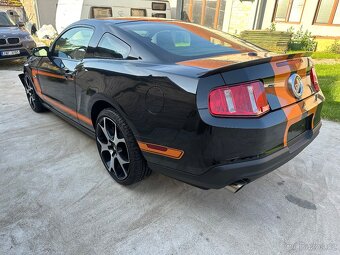 Ford Mustang GT 5,0 303KW nové kupované v Německu 98275km - 3
