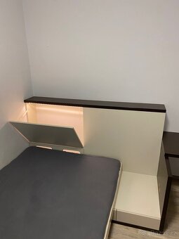 Dřevěná postel s úložnými prostory a psacím stolem - 3