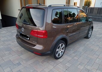Volkswagen Touran 2,0TDI Cross - 3