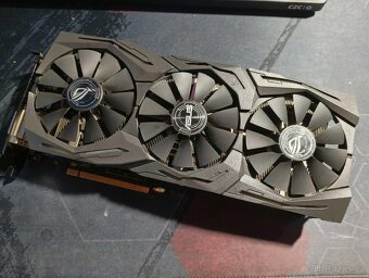 Rx580 8gb spíše nefunkční - 3
