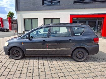 Toyota Avensis Verso 2.0 D-4D - 3
