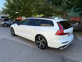 Volvo V60 D4 R-Design - 3
