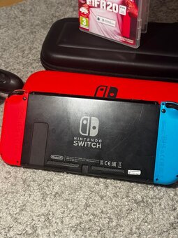 Nintendo switch + příslušenství - 3
