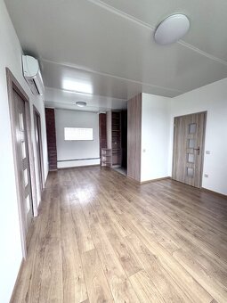 Pronájem prostorného bytu 2kk v RD, 63m2, s vlastním parková - 3