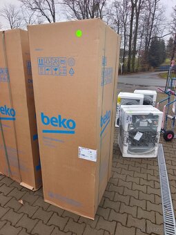 Šuplíkový NoFrost mrazák Beko B5RMFNE314W, o 3.000,- levněji - 3
