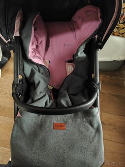 Kočárek Petite&Mars street - 3