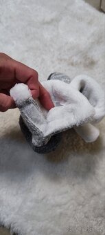 Zimní capáčky sněhulky, suchý zip velikost 3-6 měsíců - 3