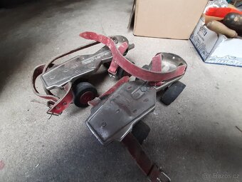 Starodávné kolečkové brusle - 3