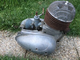 Prodám motor jawa 175 + karburator úklid - 3