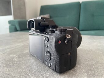 Sony Alpha A7 II + objektiv FE 28–70mm f/3.5–5.6 OSS – TOP - 3