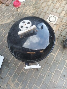 Prodám lacno gril weber - 3