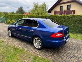Škoda Superb 2.0 TDI 4x4 DSG moc hezký - 3