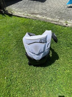 Prodám chránič fox vel. na osobu + - 180 cm - 3