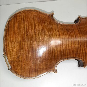 Housle 4/4 - 3