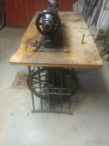 Šicí stroj Lada - 3