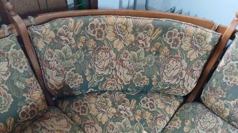 Masivní rohová lavice +2x židle + rozklád.stůl - 3